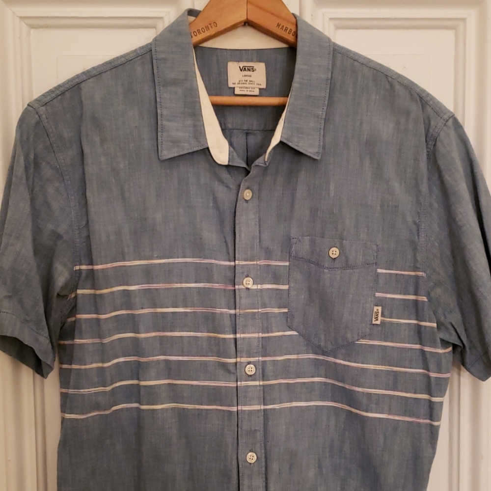 Van's Short Sleeve Button Up L Tailored Fit